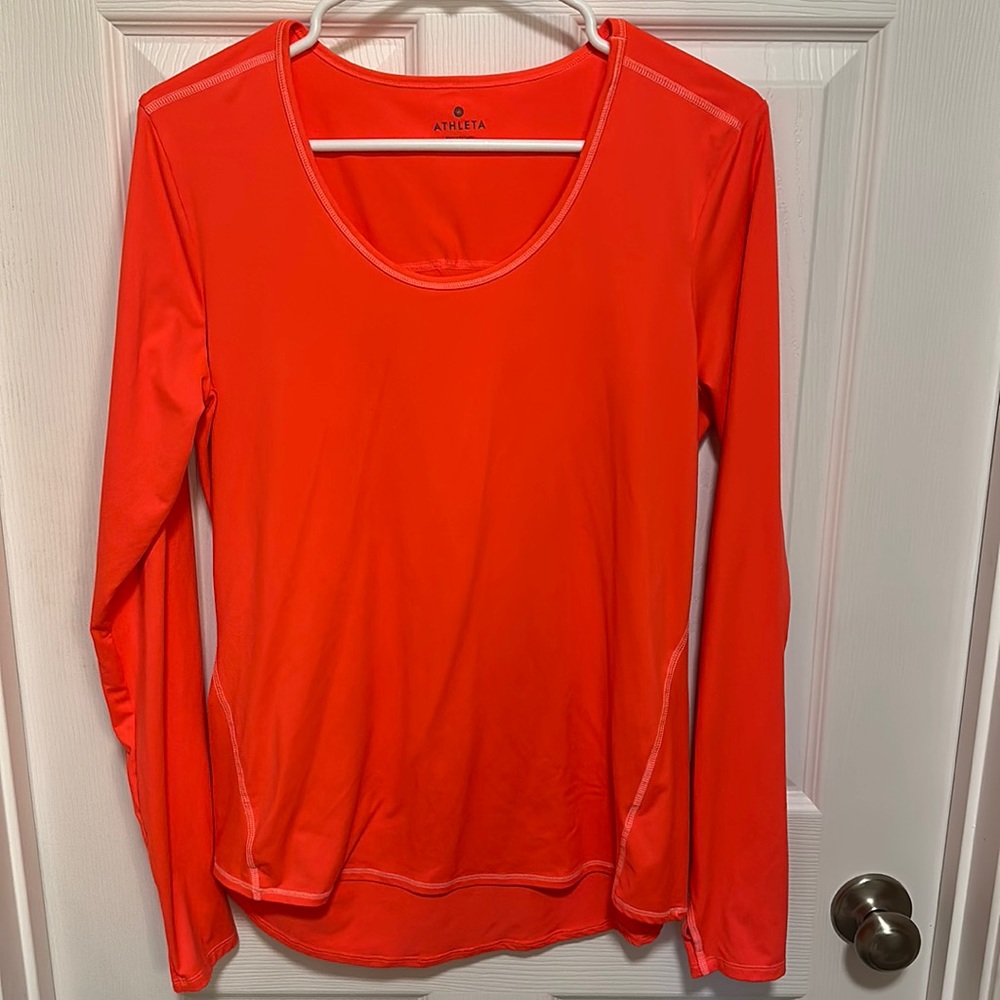 Athleta long sleeve athletic shirt